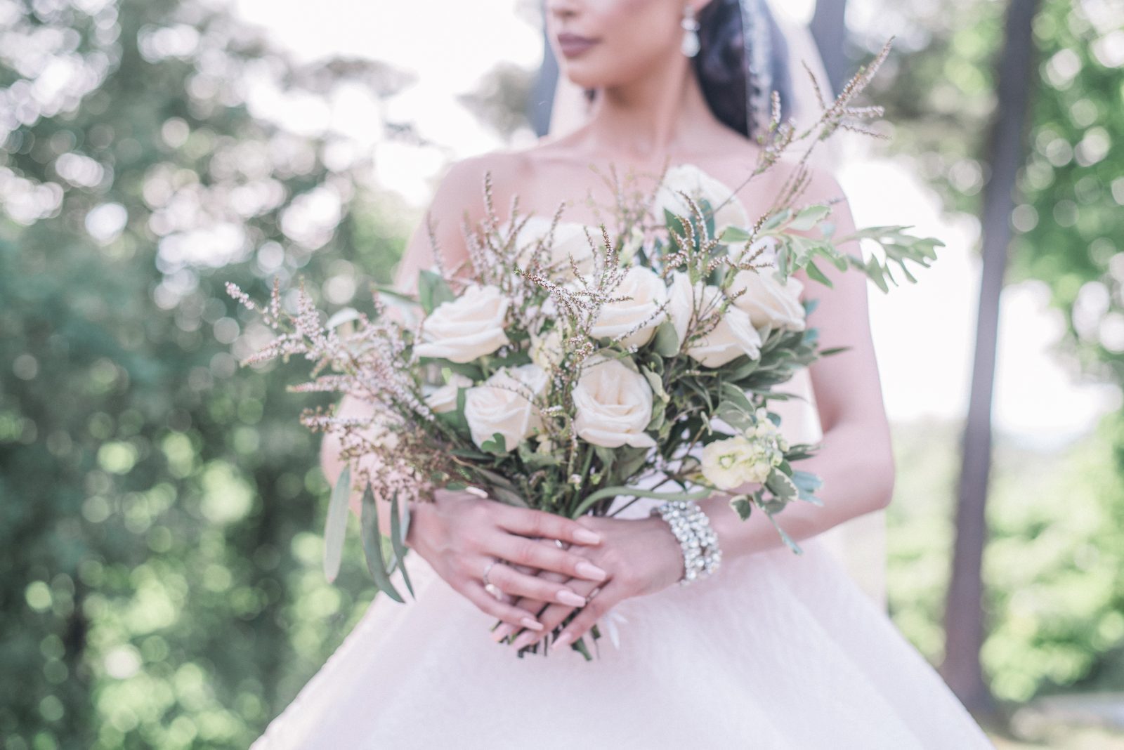 capital florist - green and white bouquet ottawa bride
