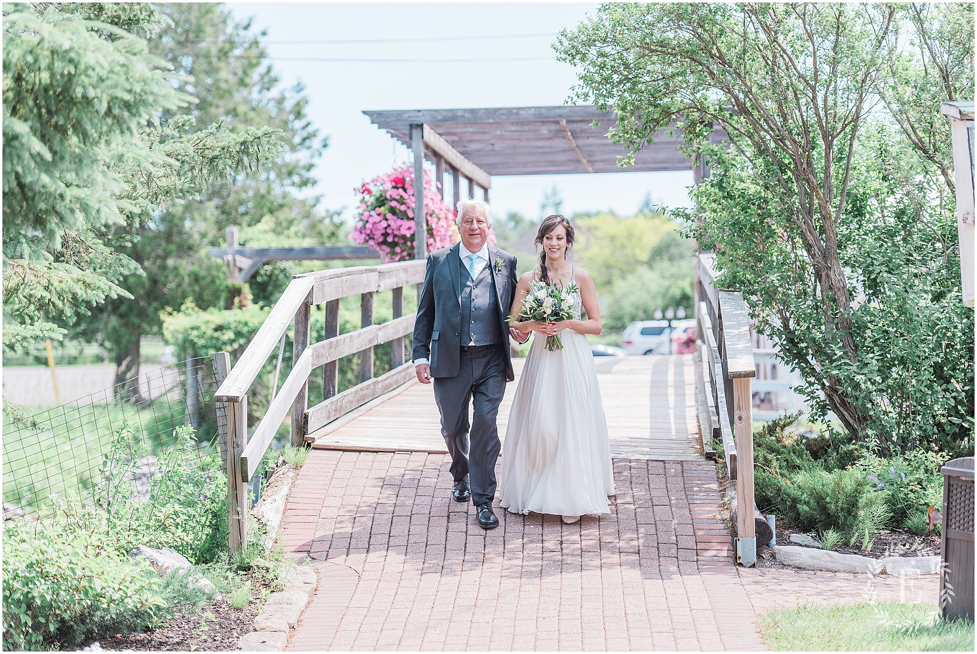 0017 Orchardview Summer Brunch Wedding Ottawa- Photography by Emma.jpg